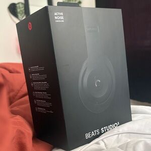 Beats by Dre Studio3 Wireless Headphones - Black